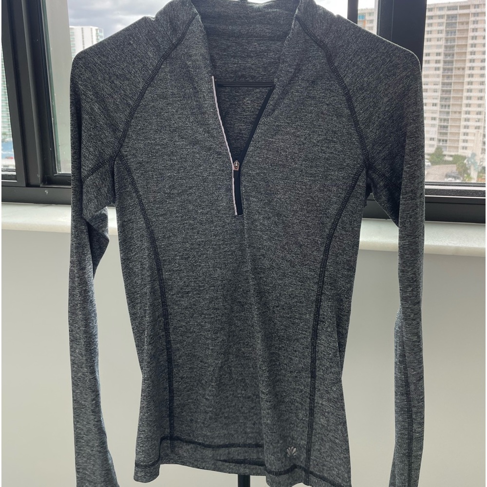 Forever 21 work out long sleeve jacket